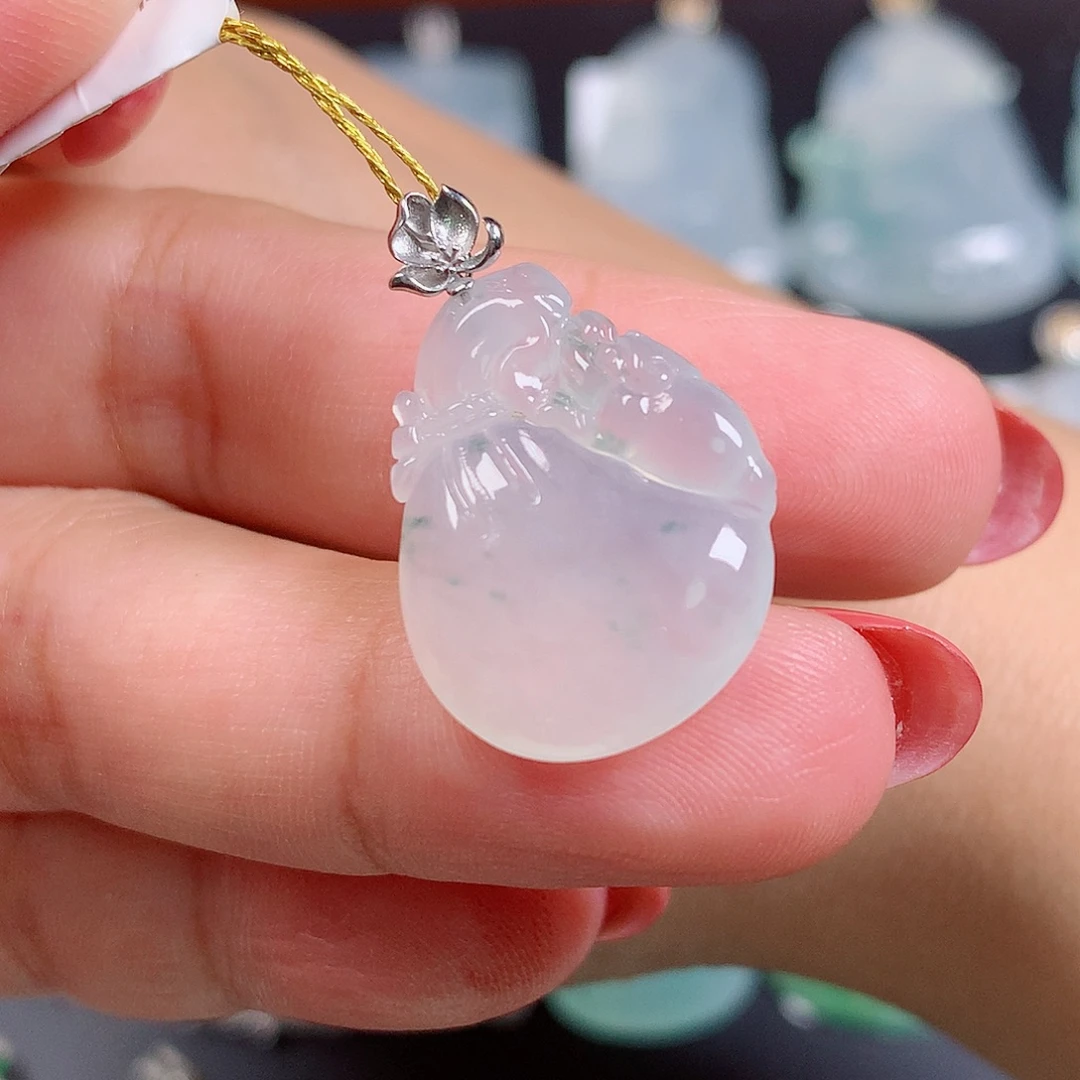 颈饰18K金镶嵌翡翠钱袋子