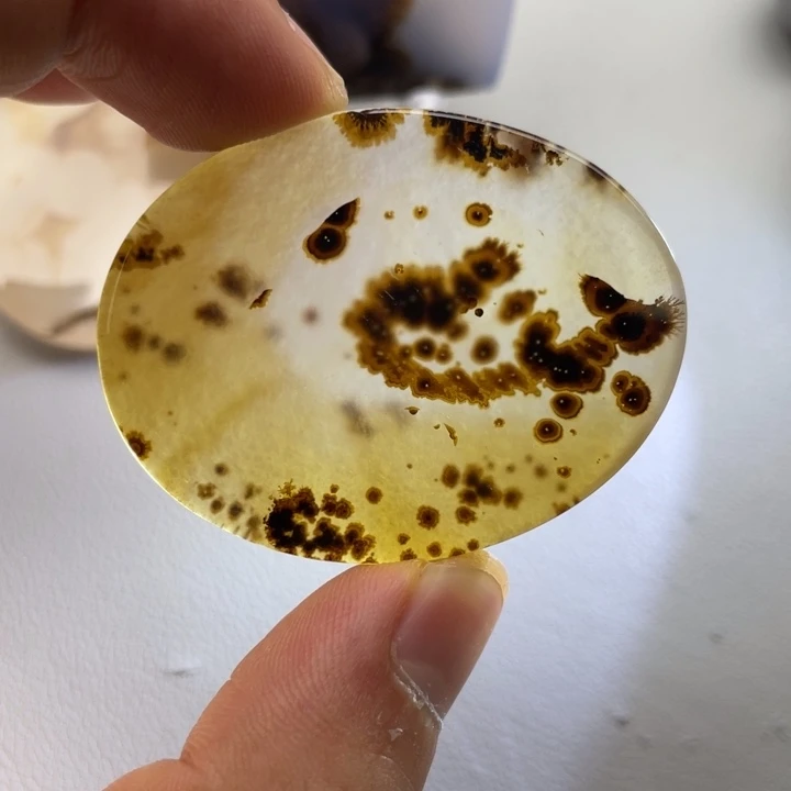 玛瑙/玉髓颈饰未镶嵌鸿**头