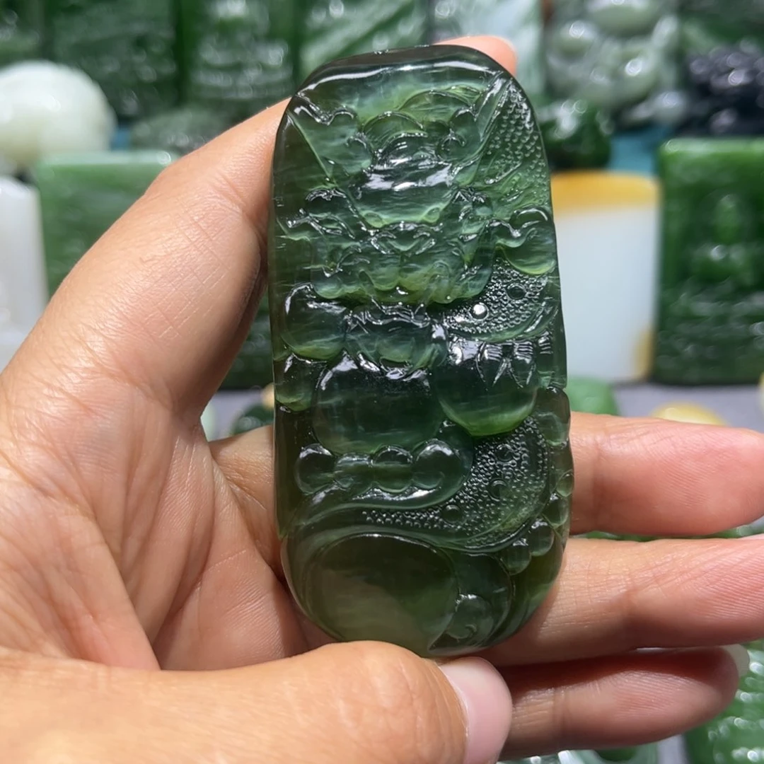 和田玉未镶嵌颈饰醉****…