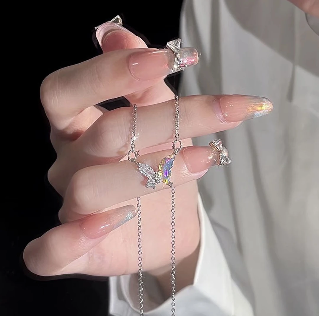 KISS MAX  小众设计感七彩蝴蝶百搭项链31665