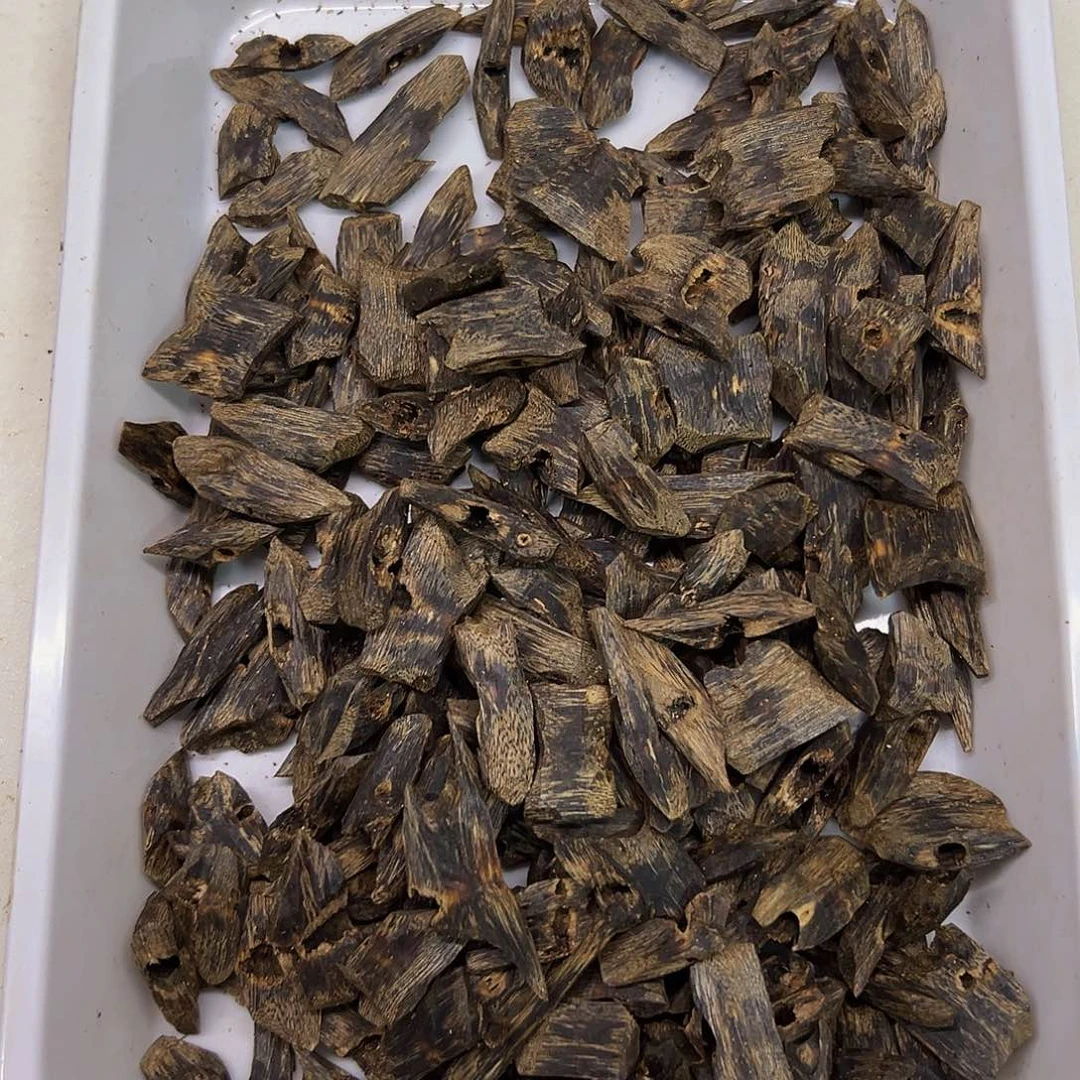 沉香沉香碎屑黑棋高油块料100克