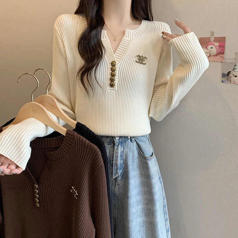 2025冬装款胖mm大码女百搭设计感小金扣半开领打底上衣毛衣71304