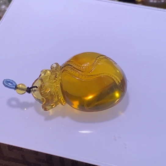 琥珀未镶嵌裸石钱袋子