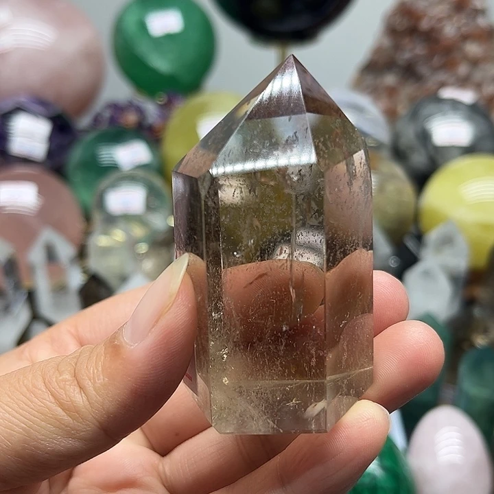未镶嵌珠宝半成品水晶135克茶水晶柱