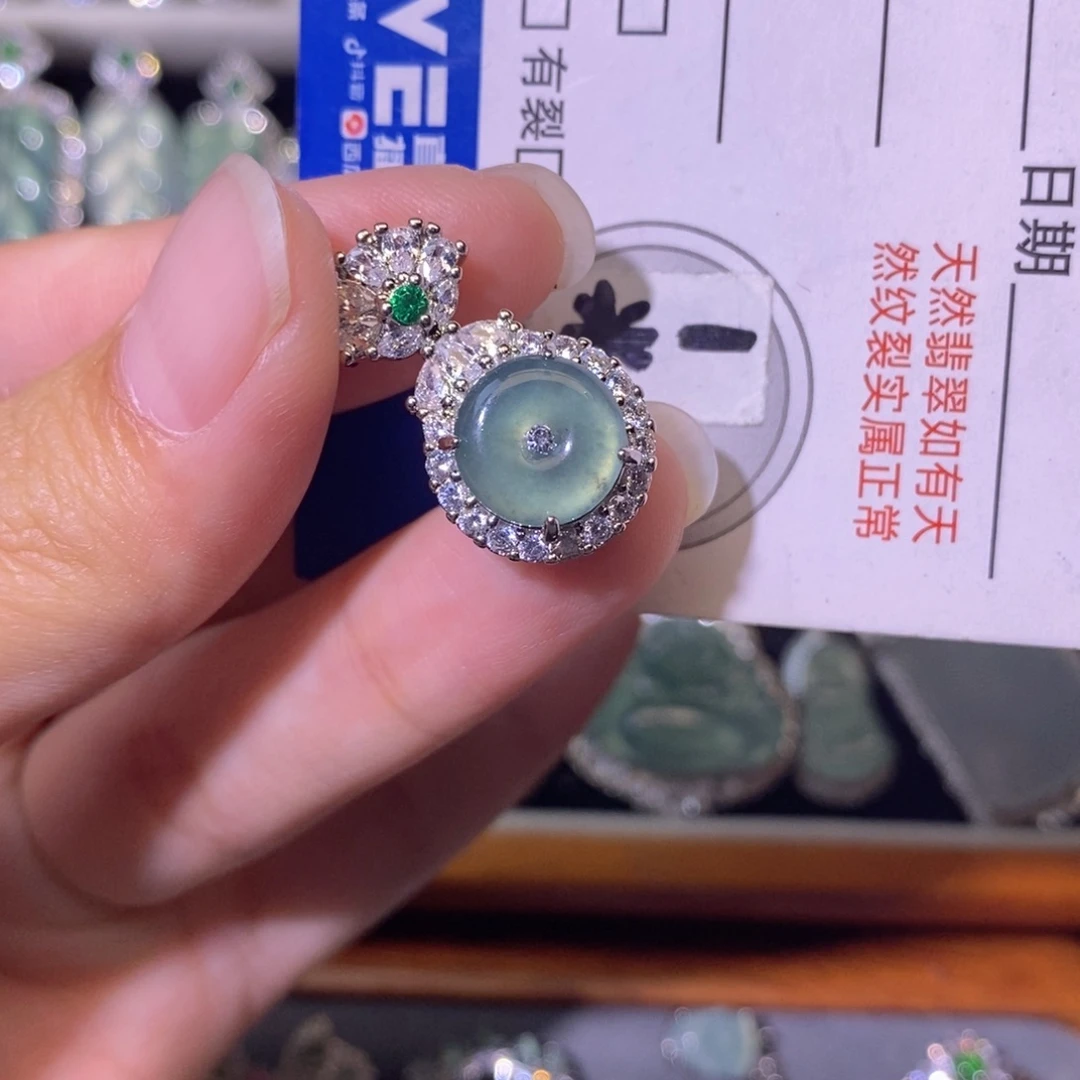 翡翠未镶嵌颈饰天然