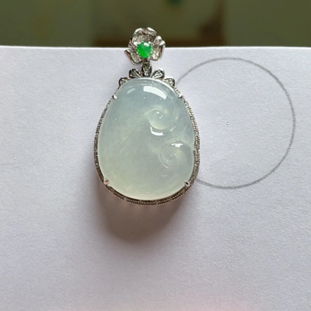 【闪购商品】吊坠(不含链)18K金镶嵌翡翠