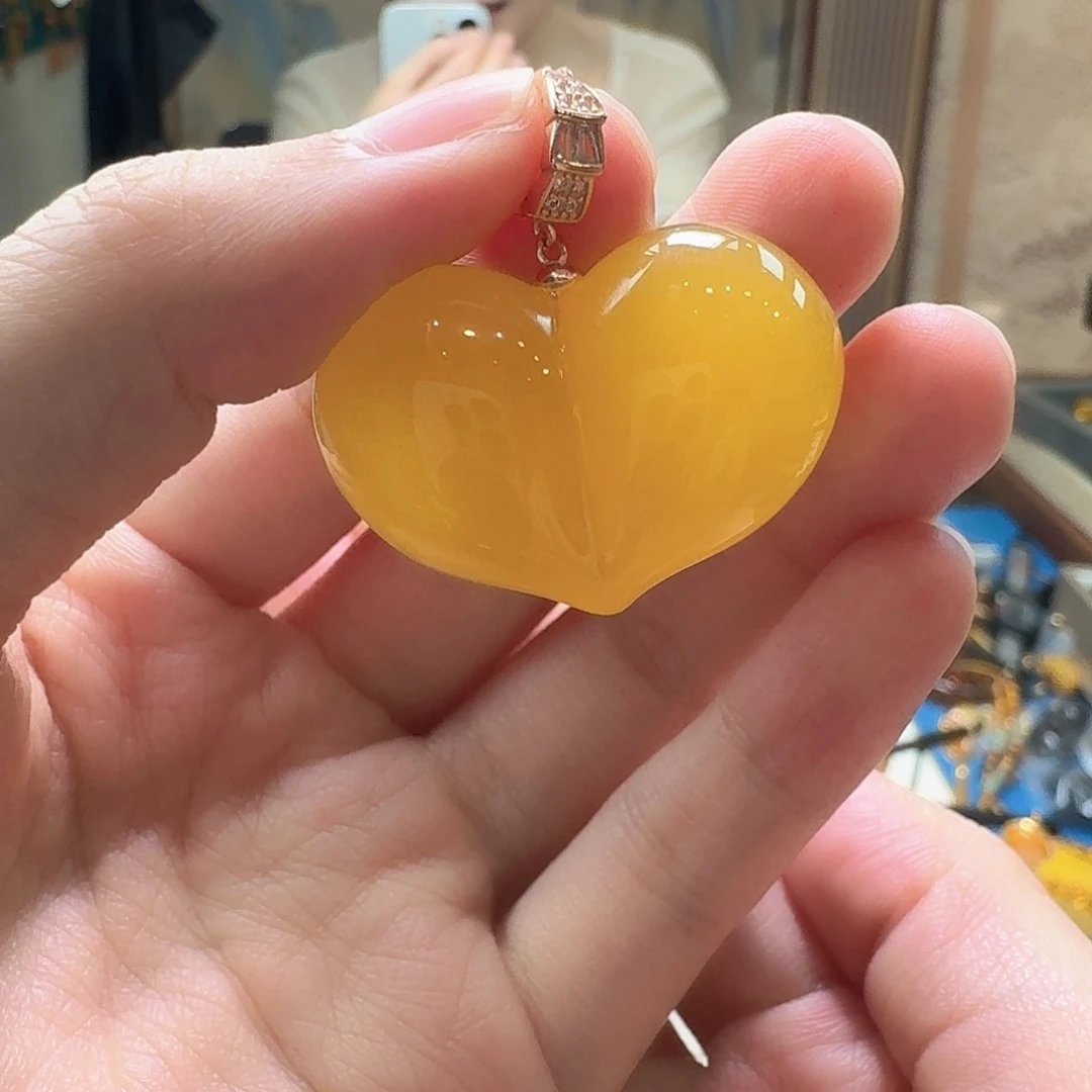 琥珀未镶嵌颈饰吊坠