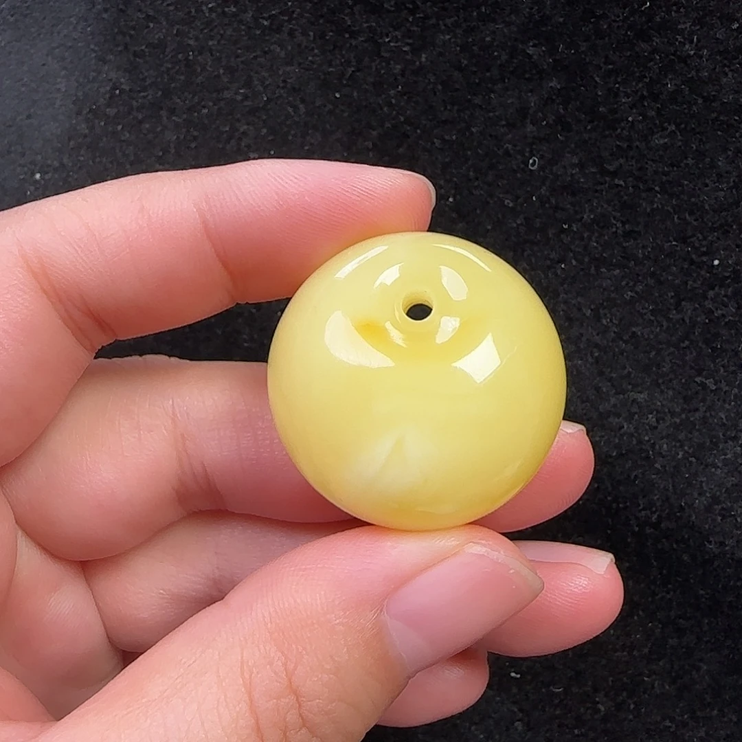 蜜蜡未镶嵌珠宝奇石