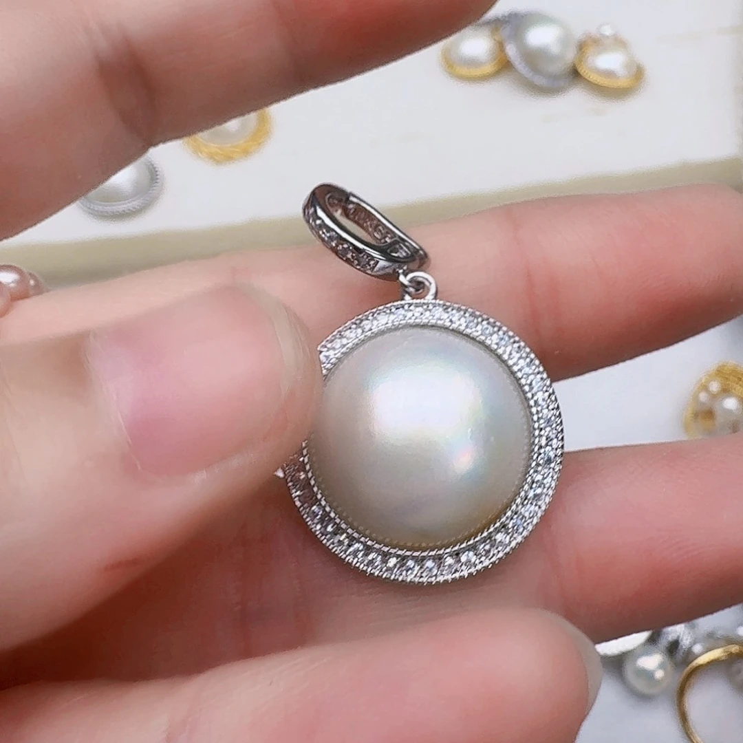 未镶嵌拼合珍珠（马贝珠）颈饰