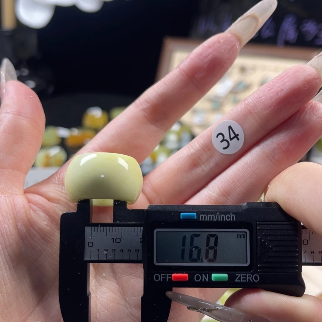 蛇纹石玉未镶嵌戒指