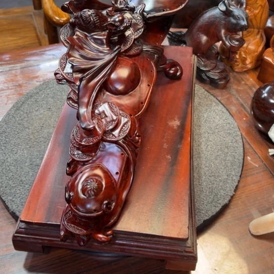 交趾黄檀（大红酸枝）我****脱如意摆件