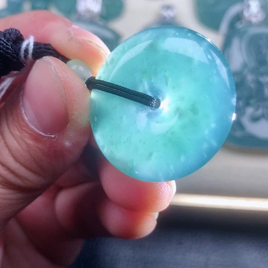 【闪购商品】翡翠颈饰未镶嵌天然翡翠