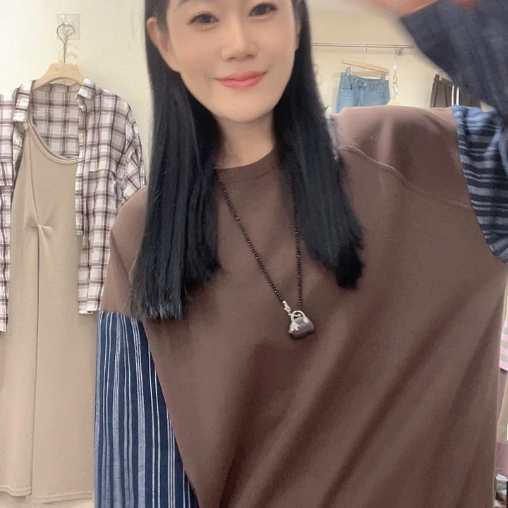 大瑶瑶同款日系咖色小卫衣