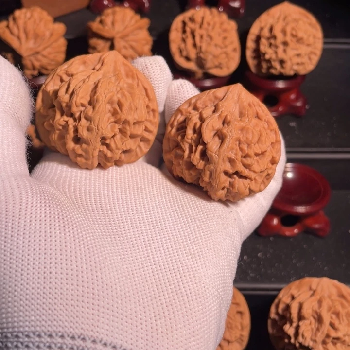 文玩核桃吊坠42官帽