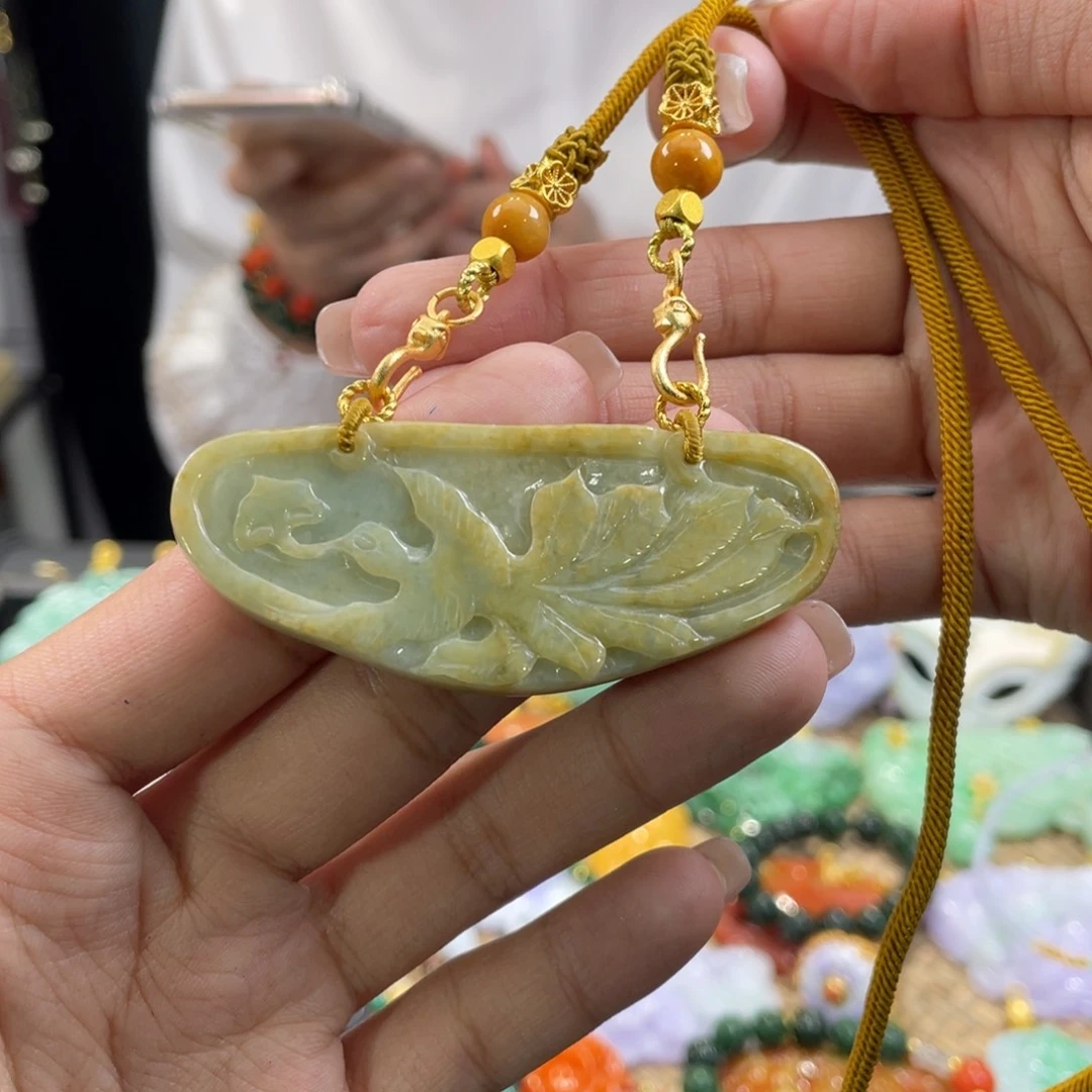 翡翠颈饰未镶嵌代编织