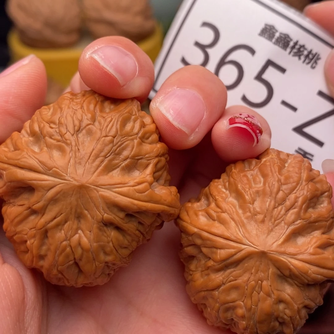 桃核把件铁锤39……