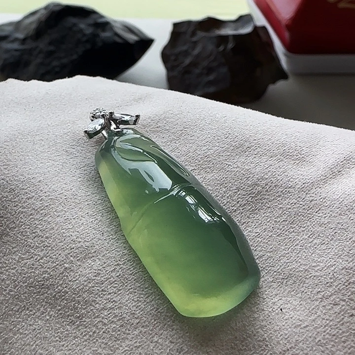 果***4岫玉银S925镶嵌吊坠(不含链)