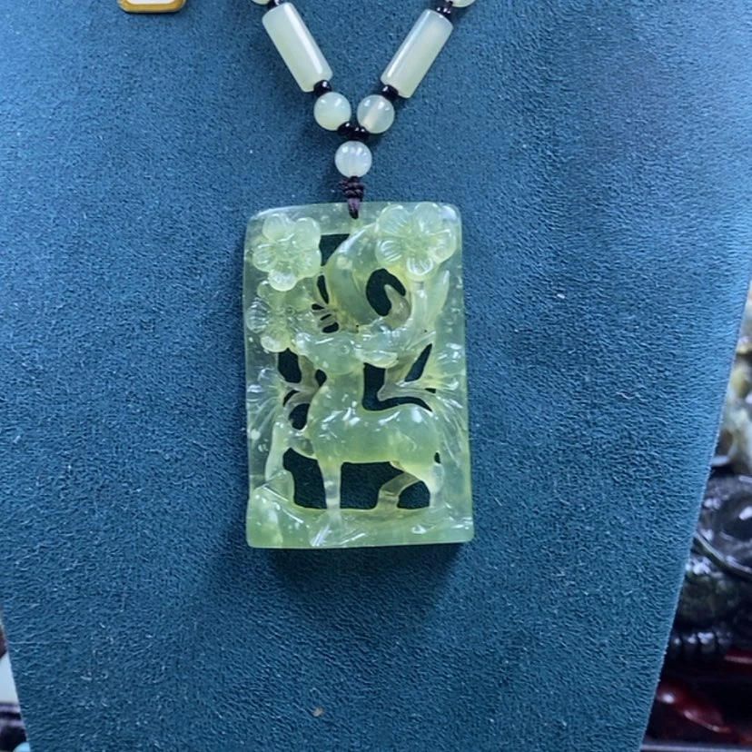 【闪购商品】蛇纹石玉未镶嵌吊坠