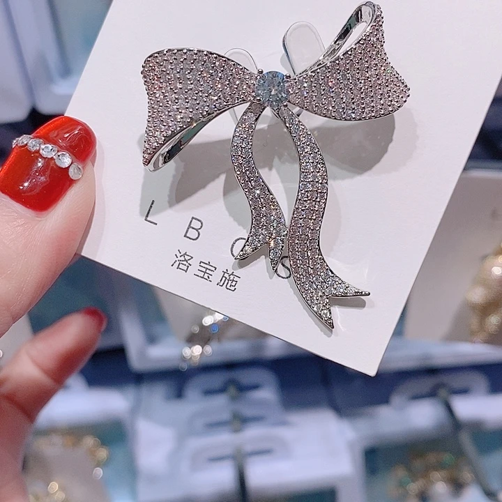 锆石铜合金蝴蝶结胸针 银色