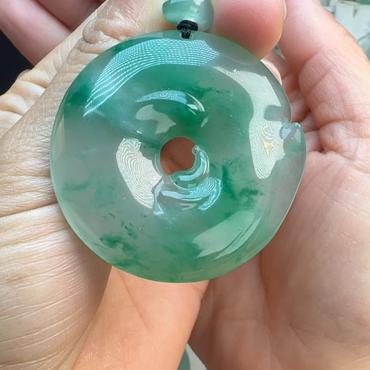 石英质玉未镶嵌颈饰