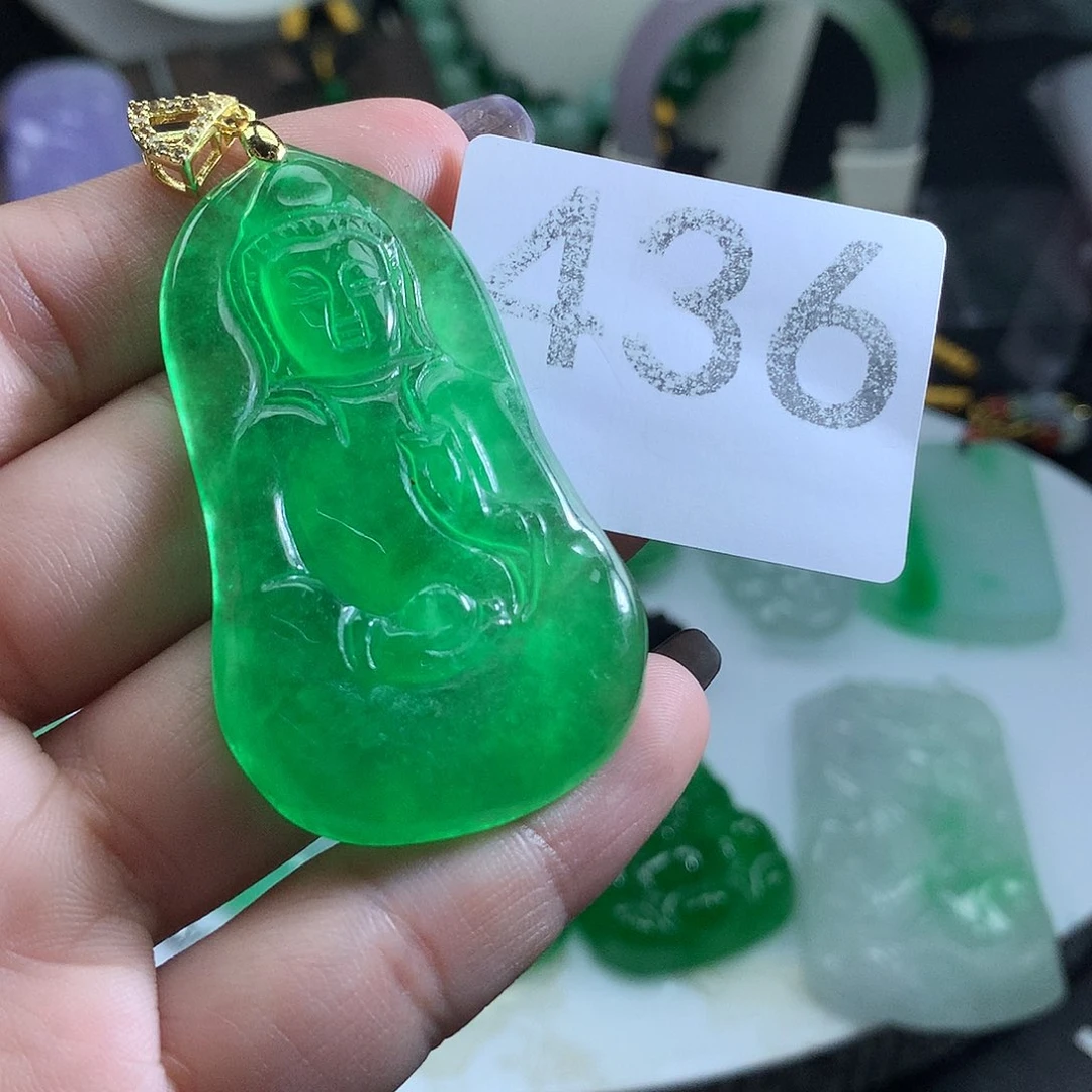 翡翠未镶嵌吊坠(赠链)