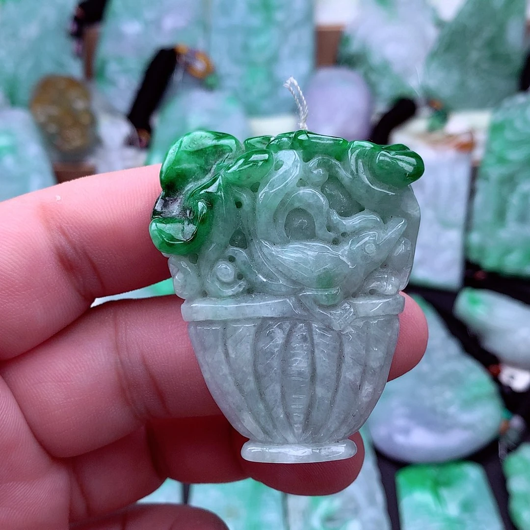 吊坠(不含链)未镶嵌翡翠