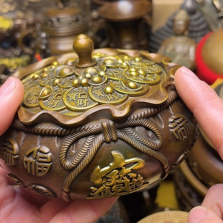 精美铜器批发档口