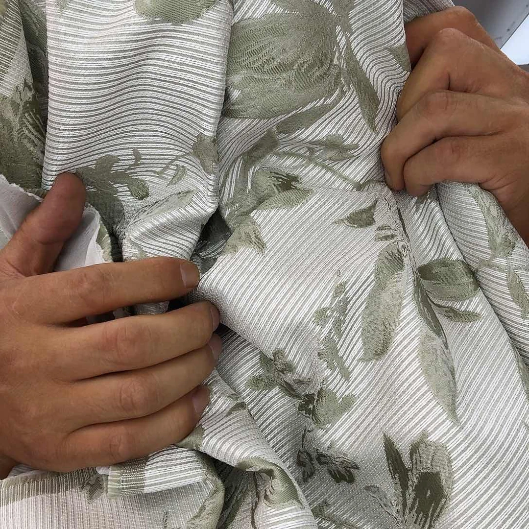 大***秋无纺布时装提花3.6米