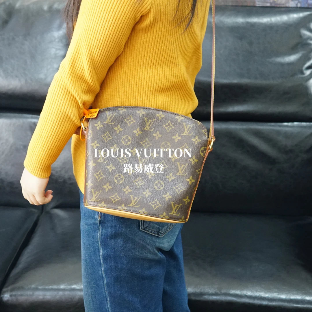 95新 LouisVuitton/路易威登 贝壳酒壶包/JJ12215130/5130