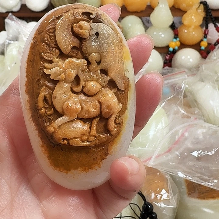 绿***山砖雕石头手把件不退不换