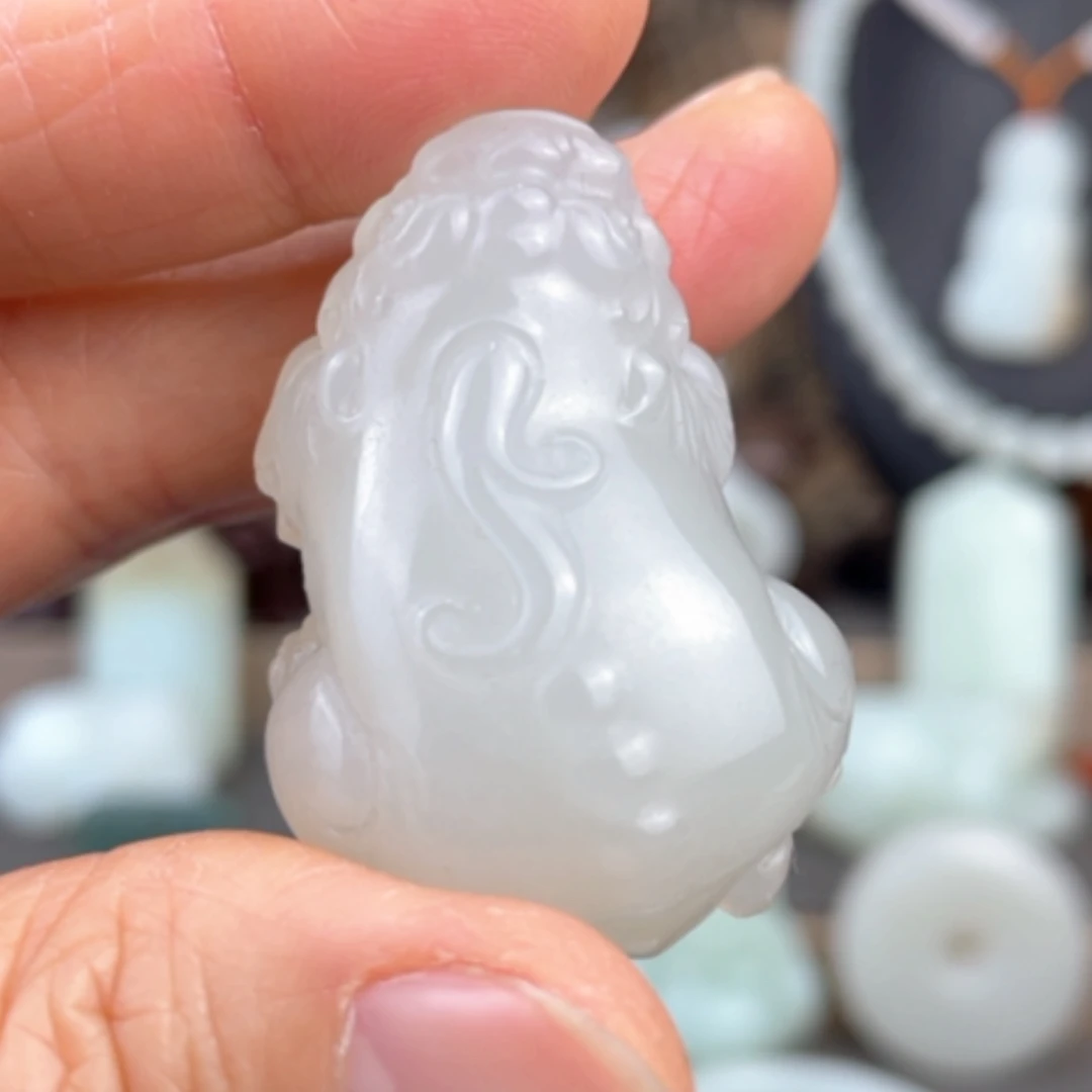 【闪购商品】颈饰未镶嵌和田玉