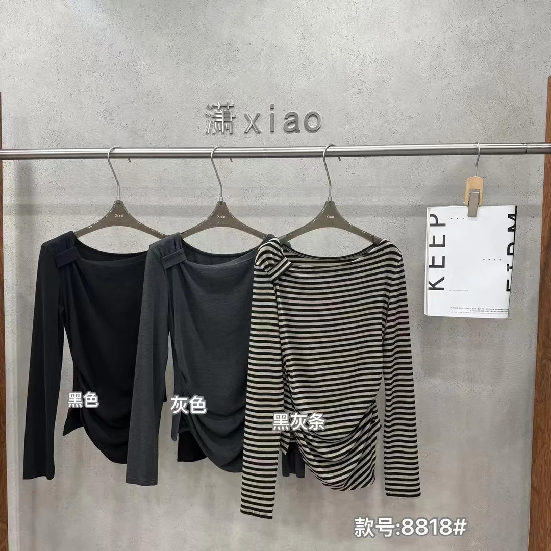 杨杨 潇家-8818（美入骨）斜肩设计款显瘦洋气不规则衫
