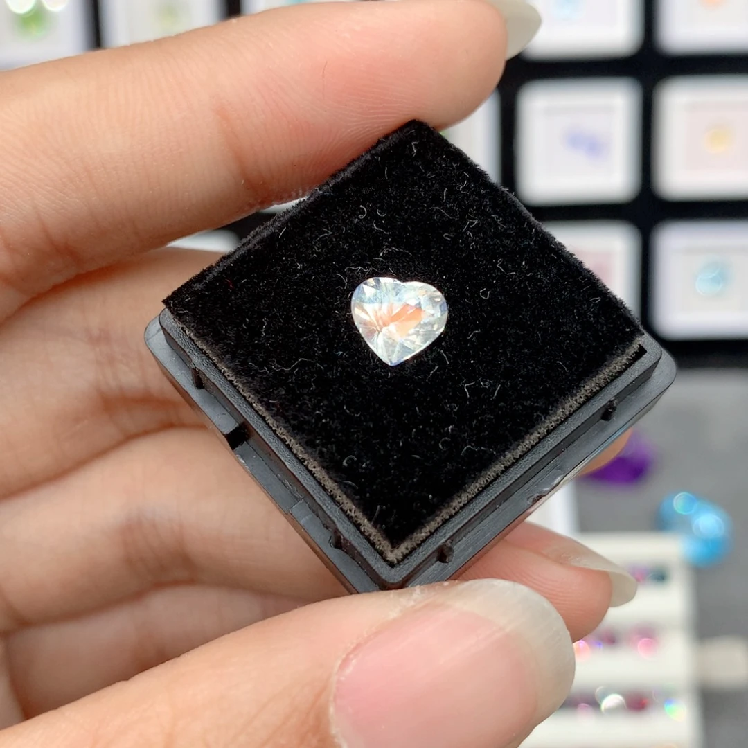 月光石裸石未镶嵌0.88克拉