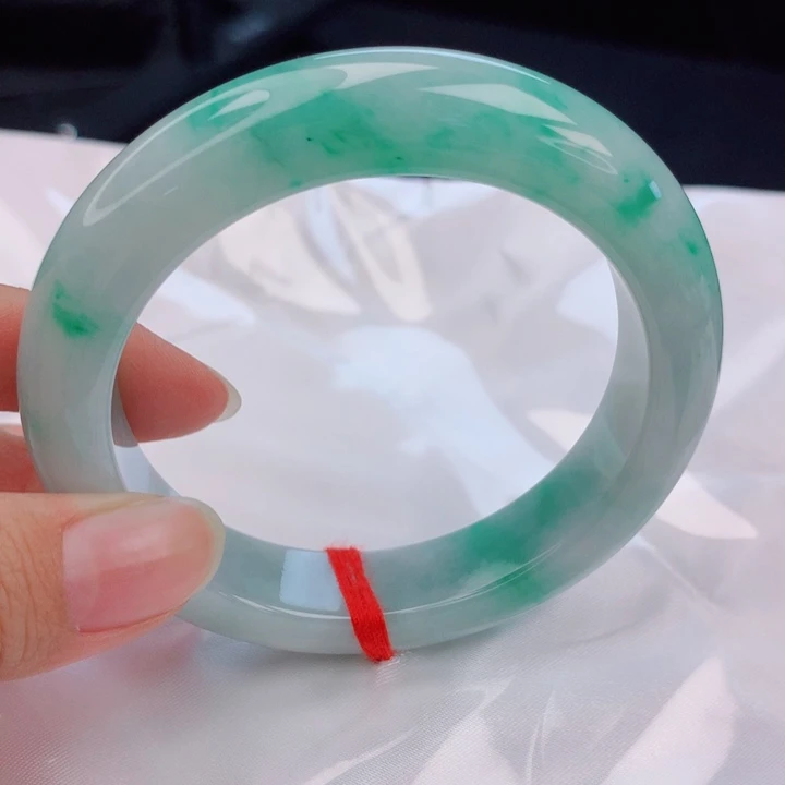 翡翠未镶嵌手镯57圈