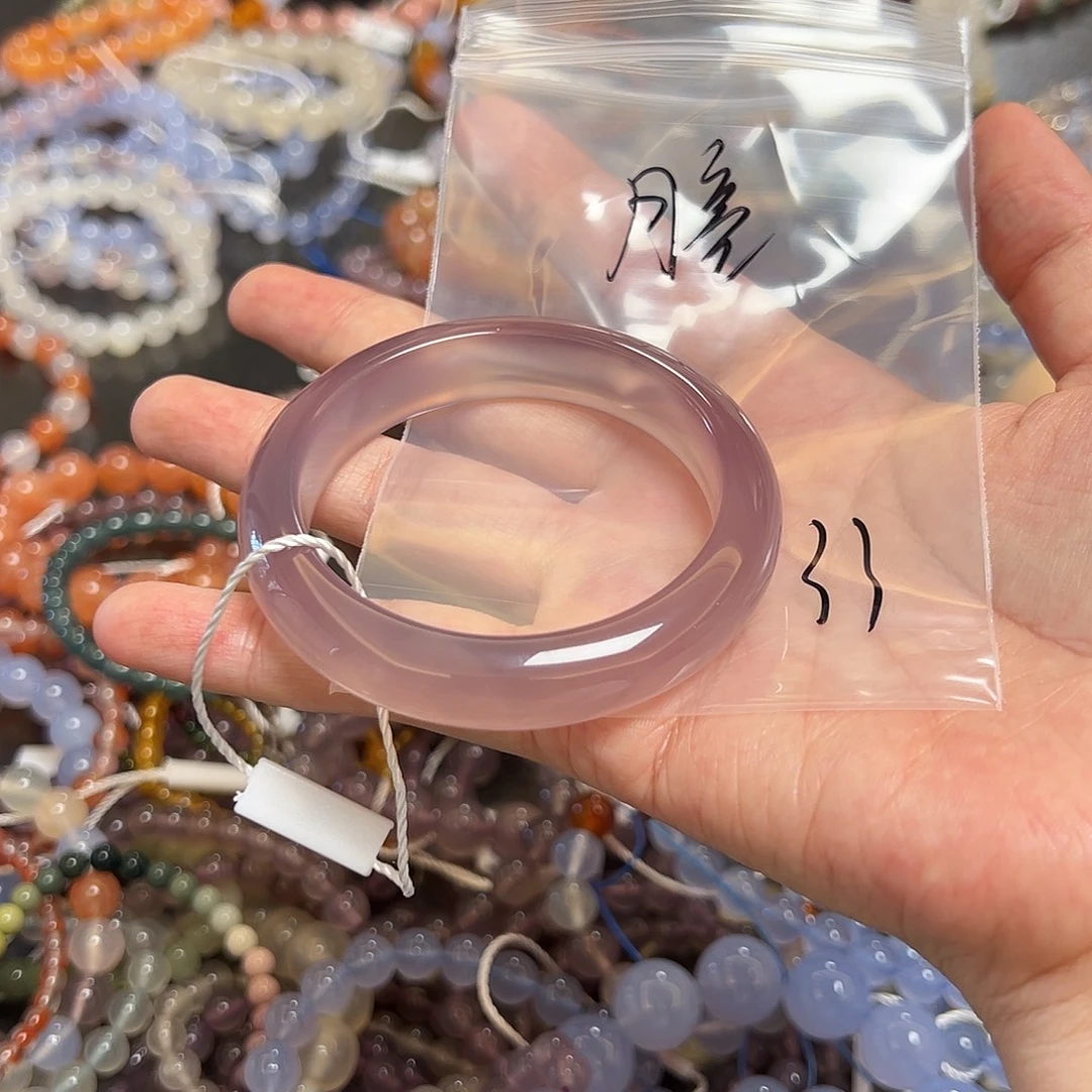 捧***༴玛瑙/玉髓未镶嵌珠宝半成品