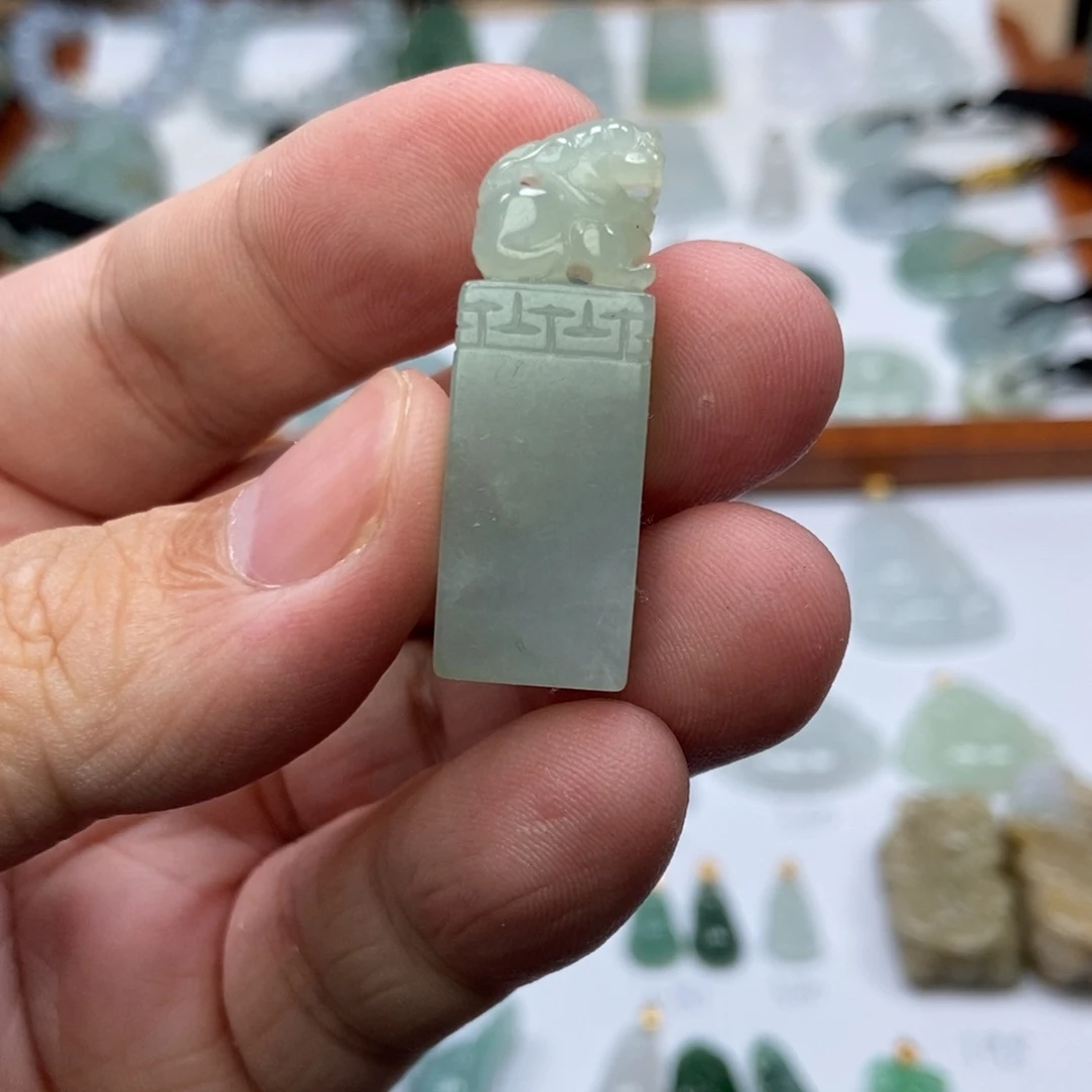 翡翠未镶嵌颈饰貔貅印章  天然缅甸ａ货翡翠