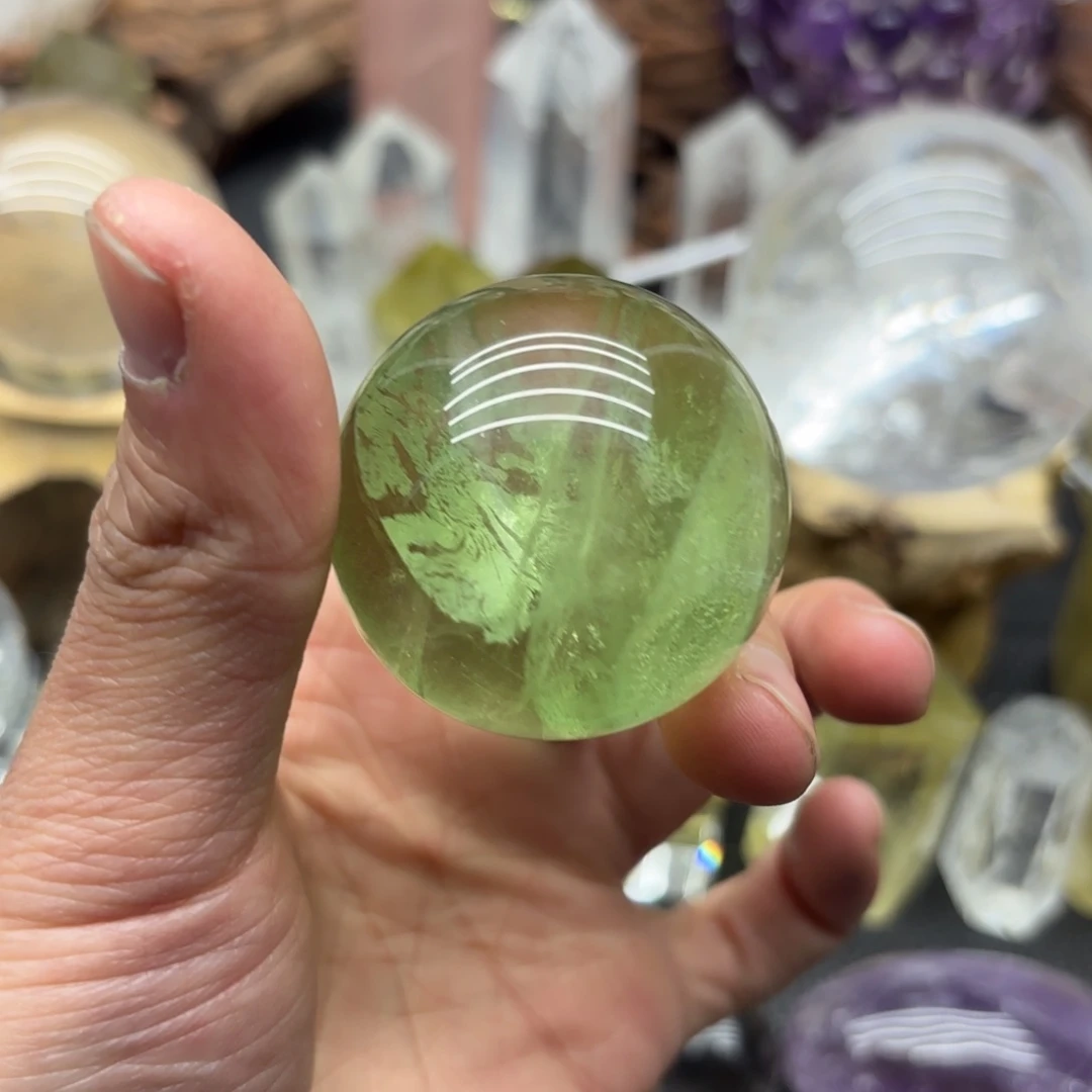 水晶摆件未镶嵌笑****8莹石