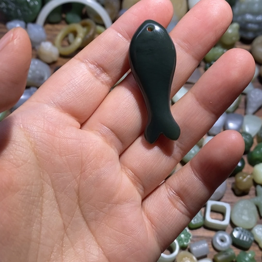未镶嵌和田玉车挂