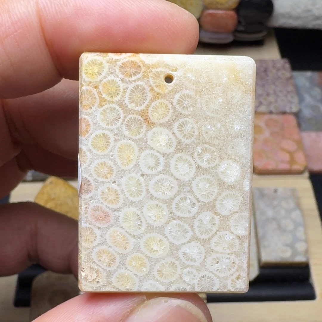 硅化玉未镶嵌纯天然色有机玉石保真色