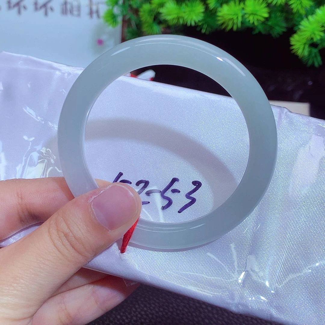 翡翠未镶嵌手镯588