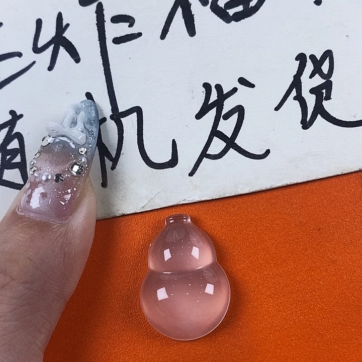 石英质玉未镶嵌颈饰