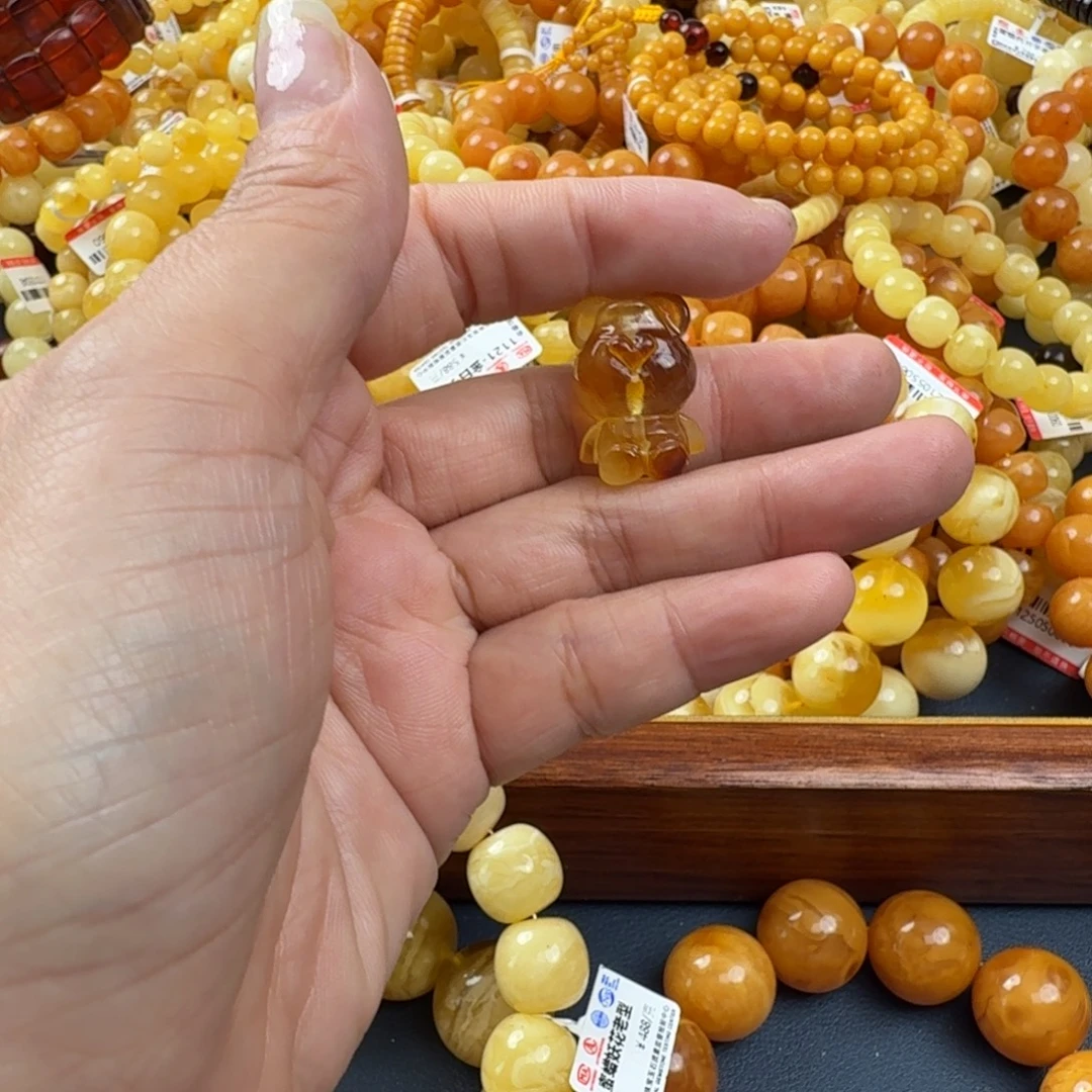 琥珀未镶嵌珠宝奇石