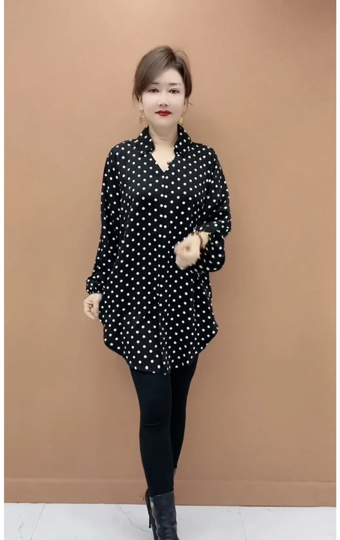 时尚洋气翻领衬衫宽松韩版遮肉显瘦减龄