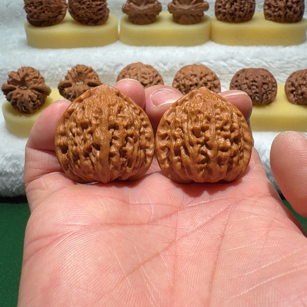 吊坠文玩核桃金牛38