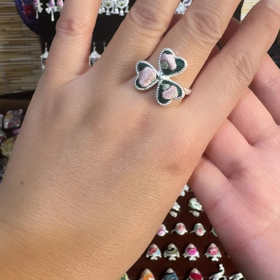 织绣民族风刺绣戒指