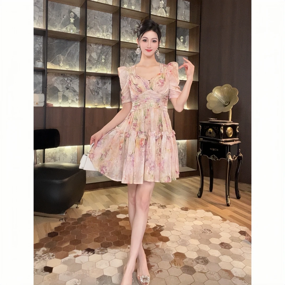 21372碎花显瘦气质小个子夏季法式小众收腰初恋修身设计感连衣裙