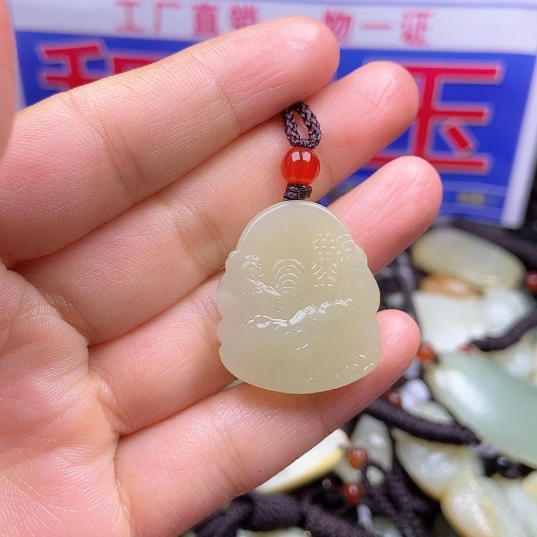 颈饰未镶嵌和田玉