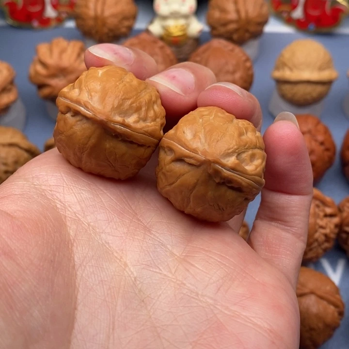 文玩核桃把件水晶蟾