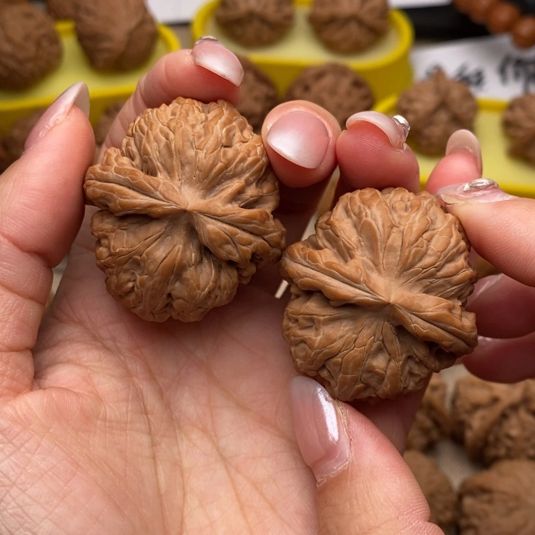 月****文玩核桃38红锦鲤