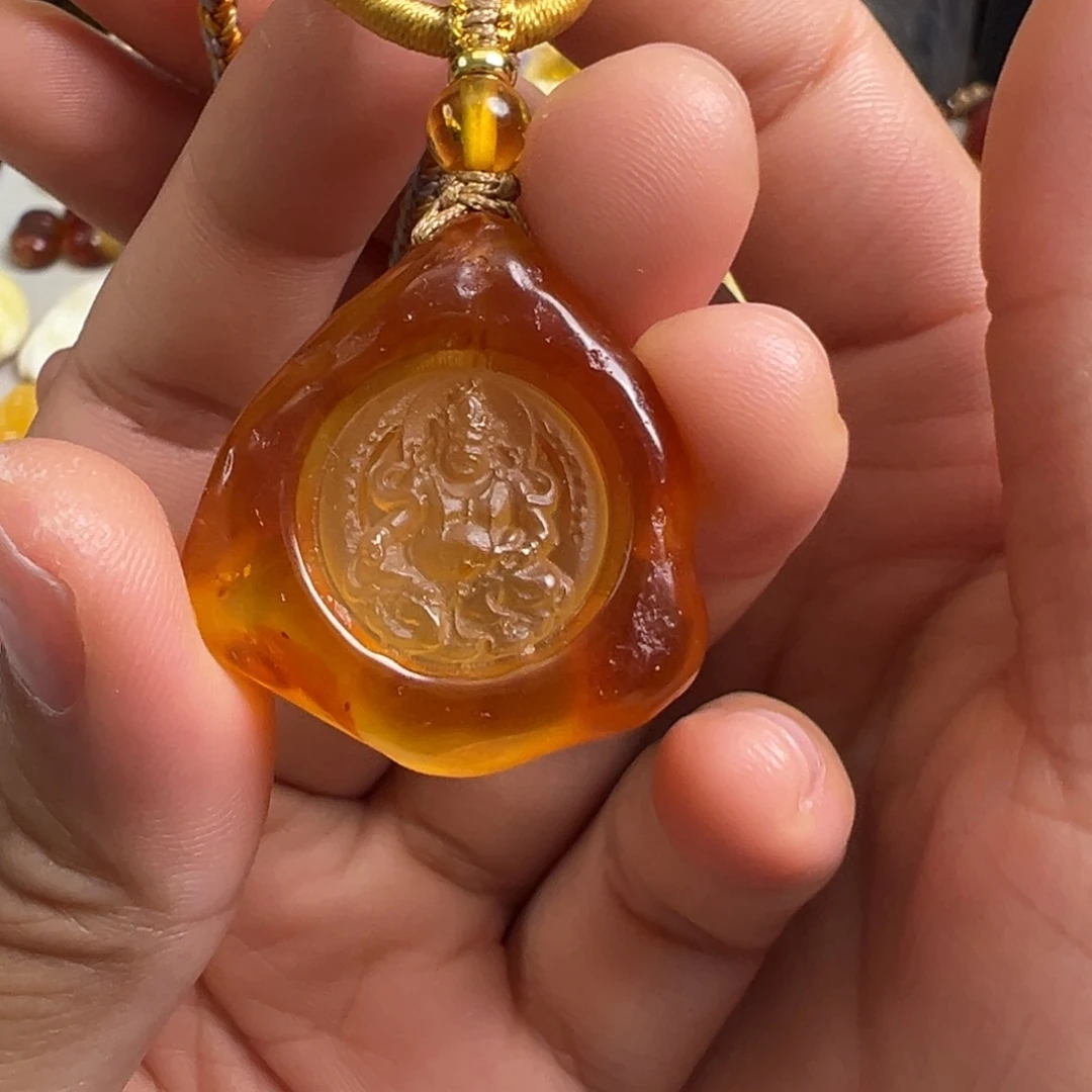 琥珀未镶嵌裸石琥珀